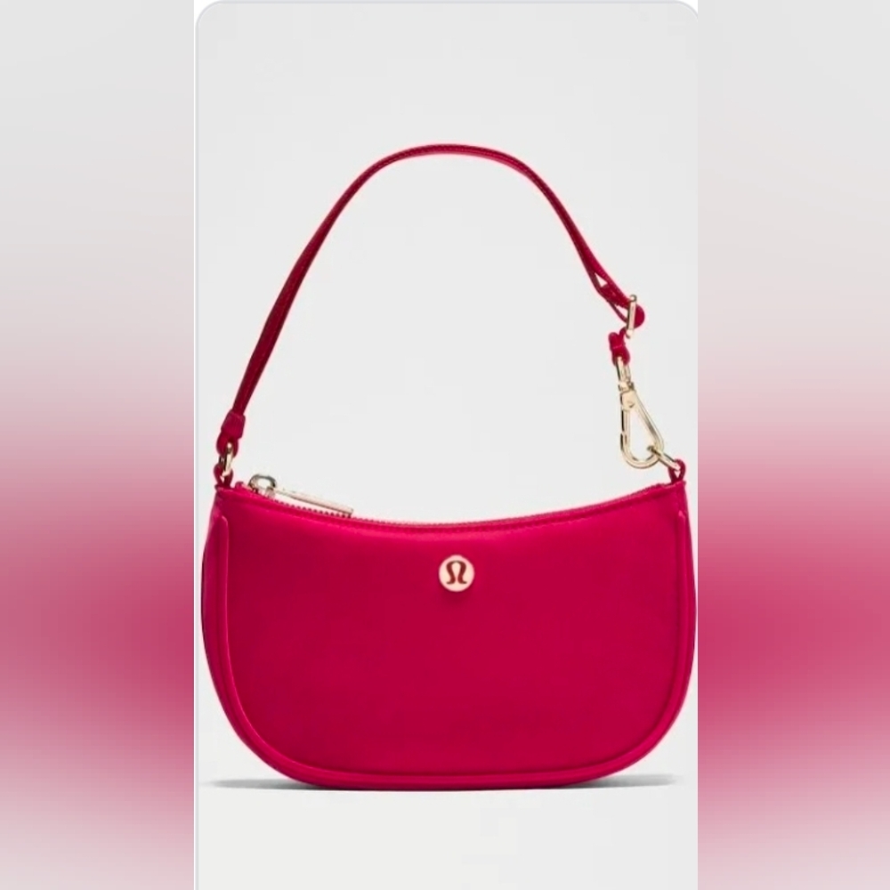 City Essentials Mini Shoulder Bag 1L